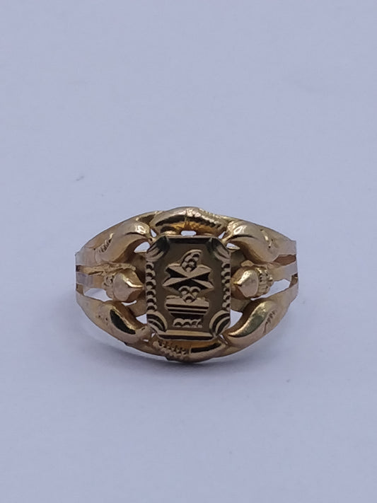 Minimal Gold Ring with Elegant Design | Purity 18 Carat | Weight 2.61G